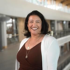 Meet your Posher, Alanaise